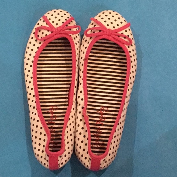 Preppy Girls Flats - Picture 1 of 2